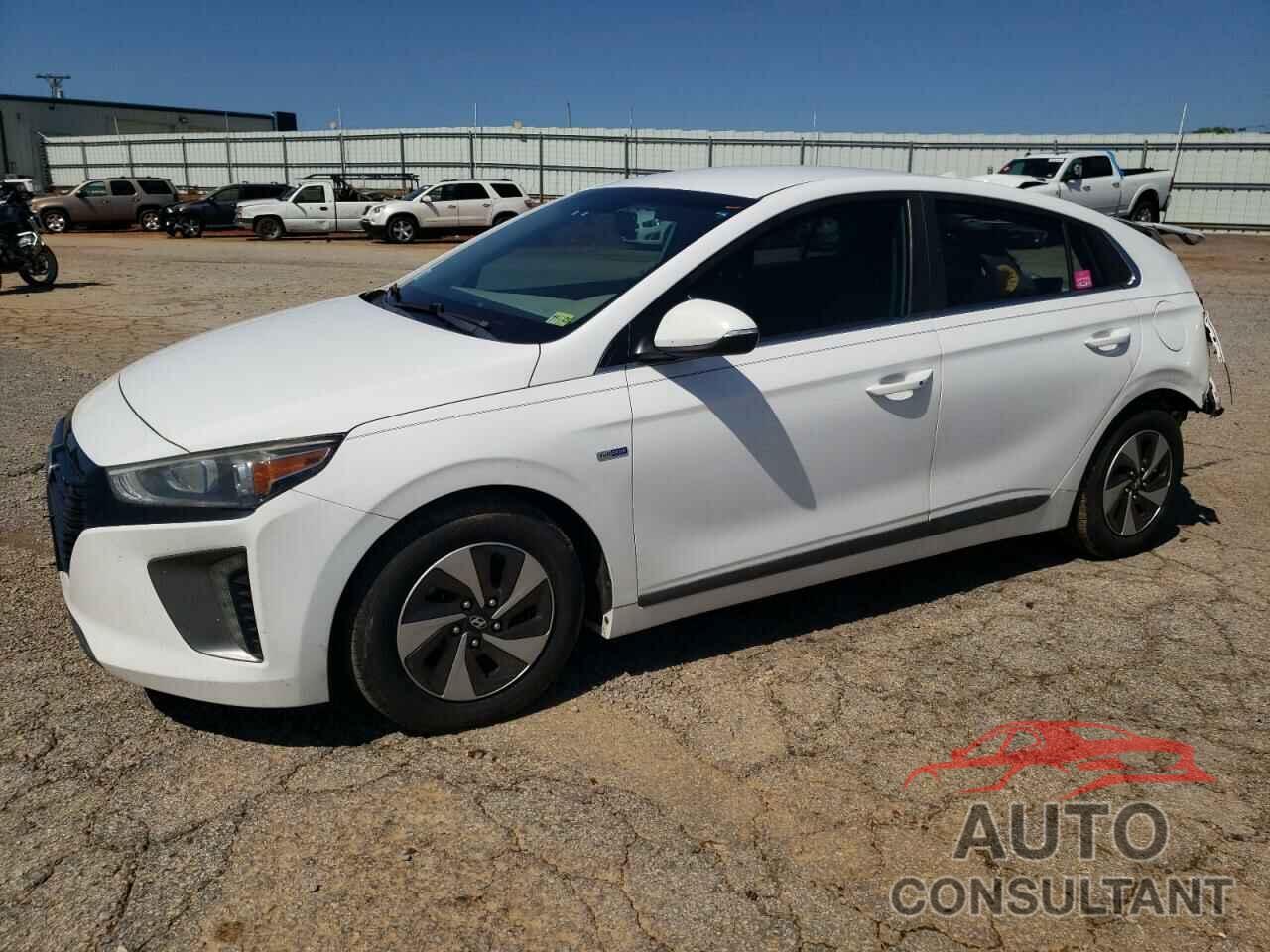 HYUNDAI IONIQ 2017 - KMHC75LC7HU051927