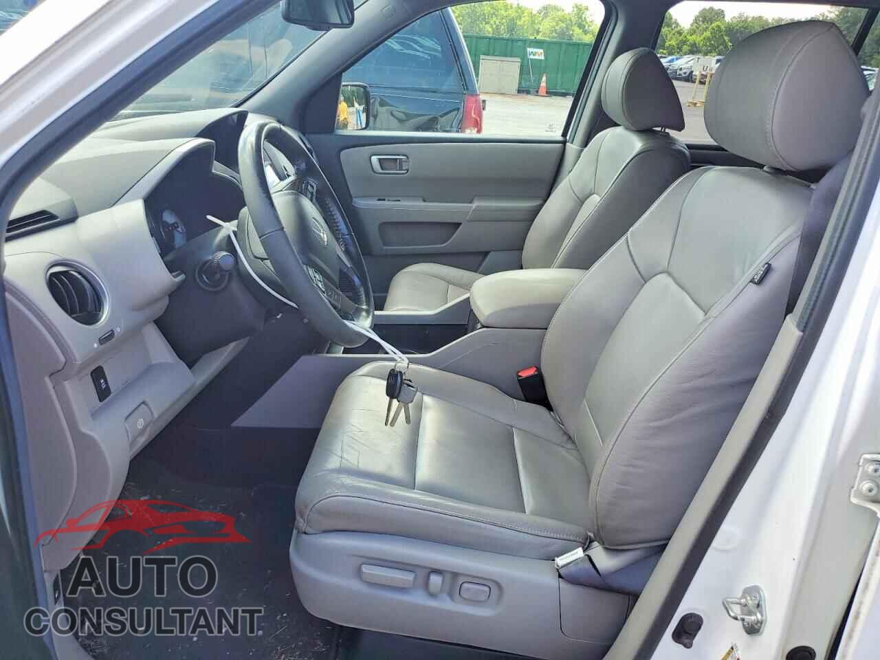 HONDA PILOT 2013 - 5FNYF4H71DB038306