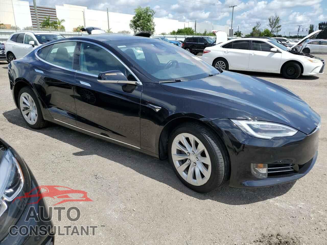 TESLA MODEL S 2018 - 5YJSA1E20JF270189