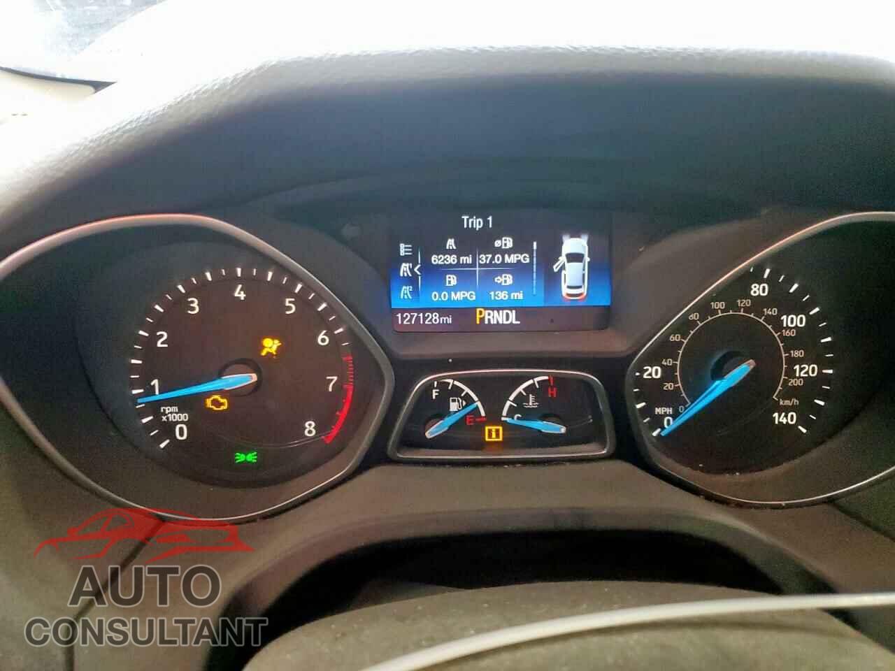 FORD FOCUS 2017 - 1FADP3E28HL244343