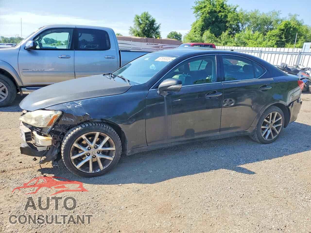 LEXUS IS 2013 - JTHCF5C28D5061352