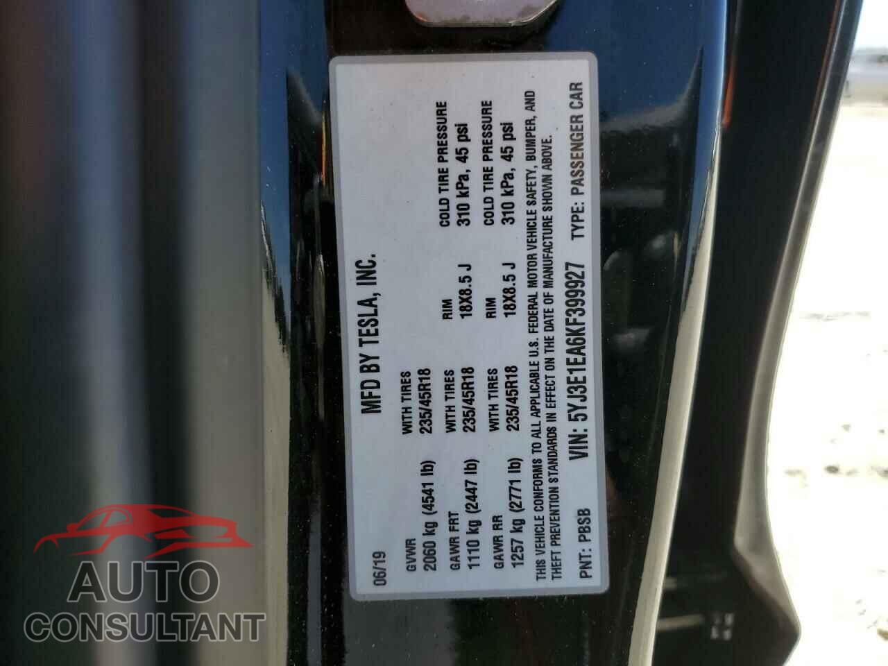 TESLA MODEL 3 2019 - 5YJ3E1EA6KF399927