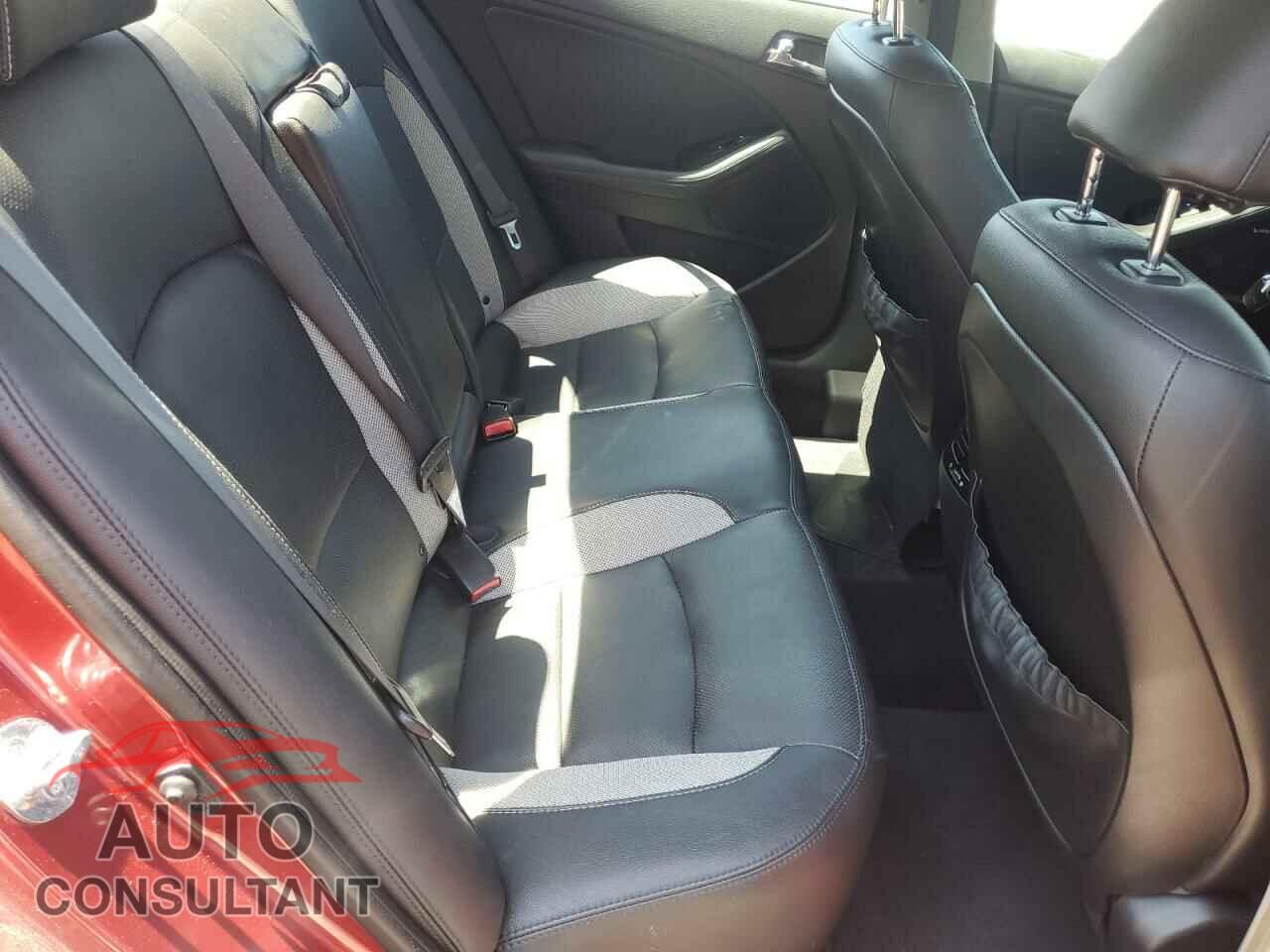 KIA OPTIMA 2012 - 5XXGR4A68CG026010