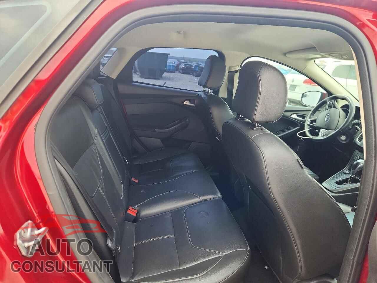 FORD FOCUS 2016 - 1FADP3K28GL325801