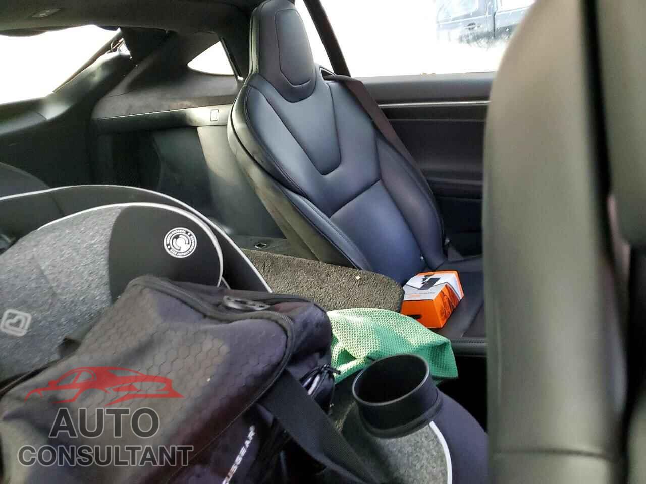 TESLA MODEL X 2017 - 5YJXCBE22HF069524
