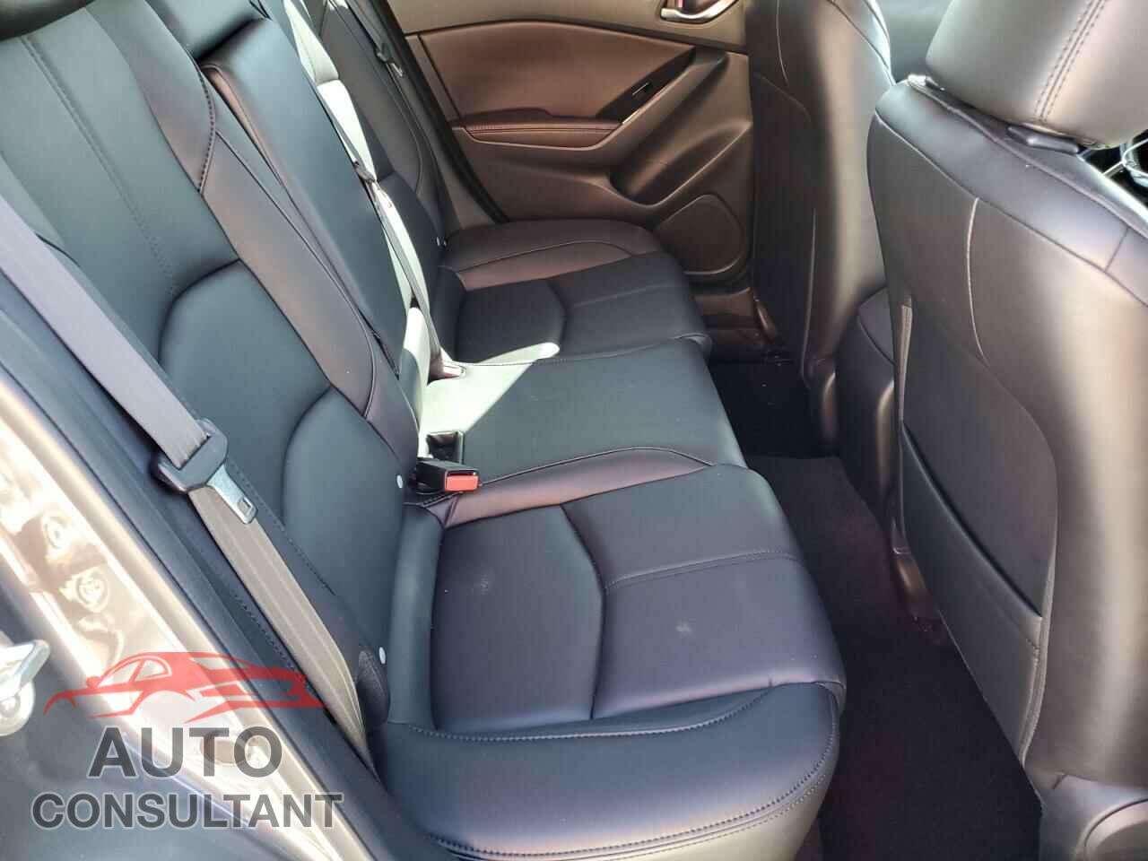 MAZDA 3 2017 - 3MZBN1L79HM148047