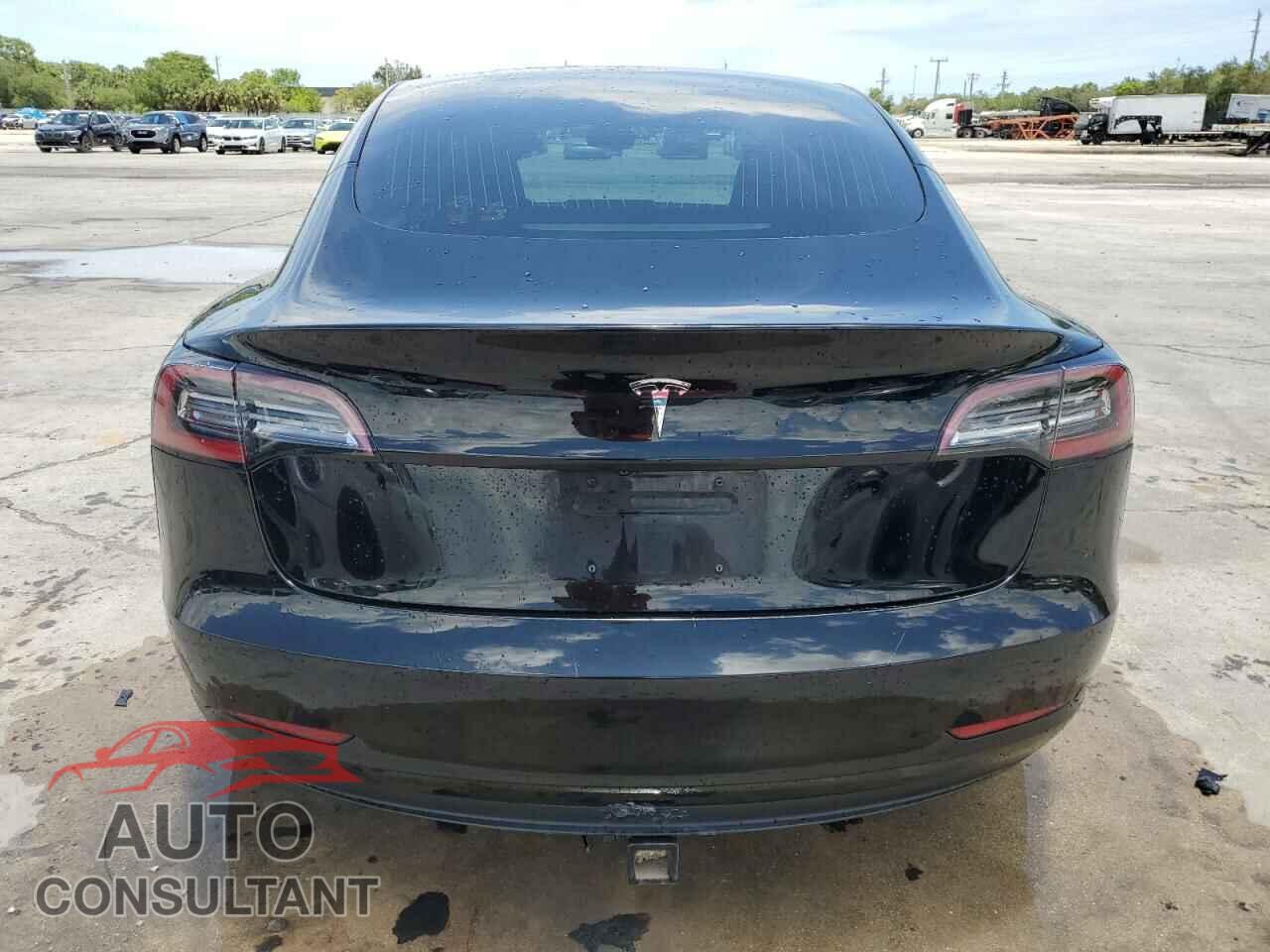 TESLA MODEL 3 2018 - 5YJ3E1EA6JF117915