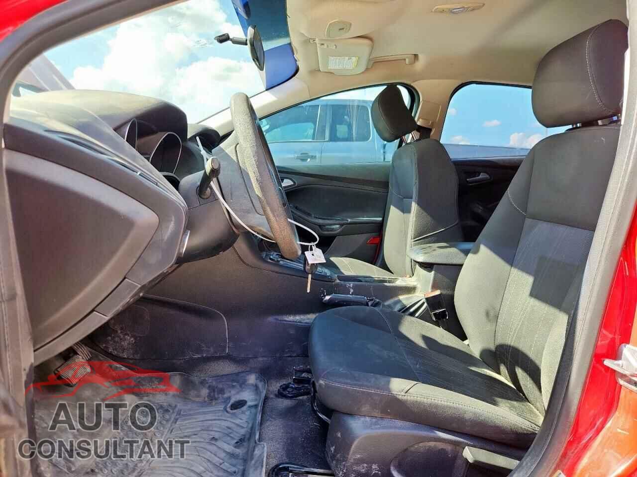 FORD FOCUS 2016 - 1FADP3F28GL293359