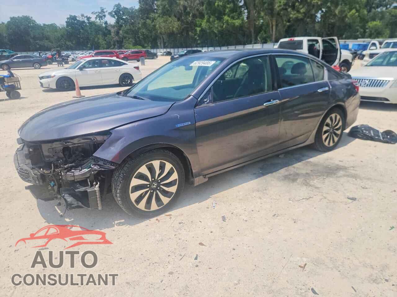 HONDA ACCORD 2017 - JHMCR6F33HC021313