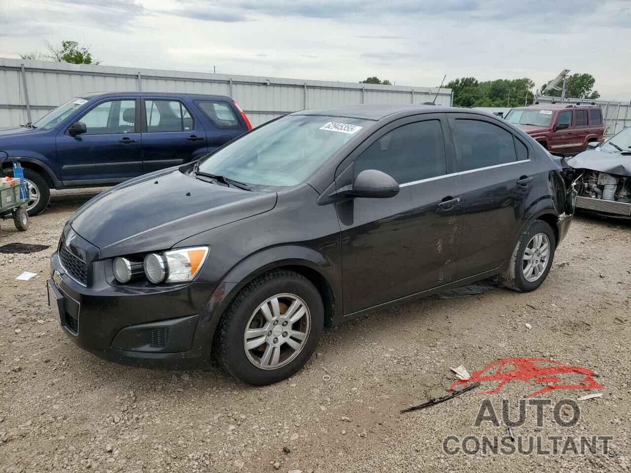 CHEVROLET SONIC 2015 - 1G1JC5SH1F4139687