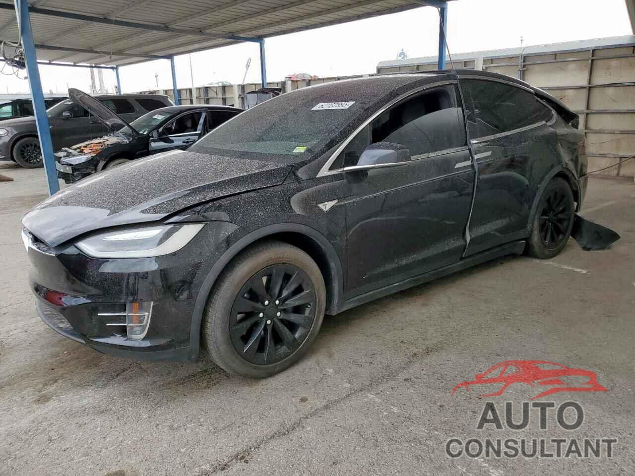 TESLA MODEL X 2016 - 5YJXCBE20GF011037