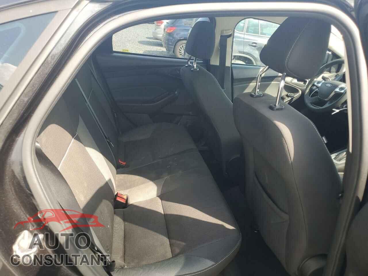 FORD FOCUS 2012 - 1FAHP3F24CL305597