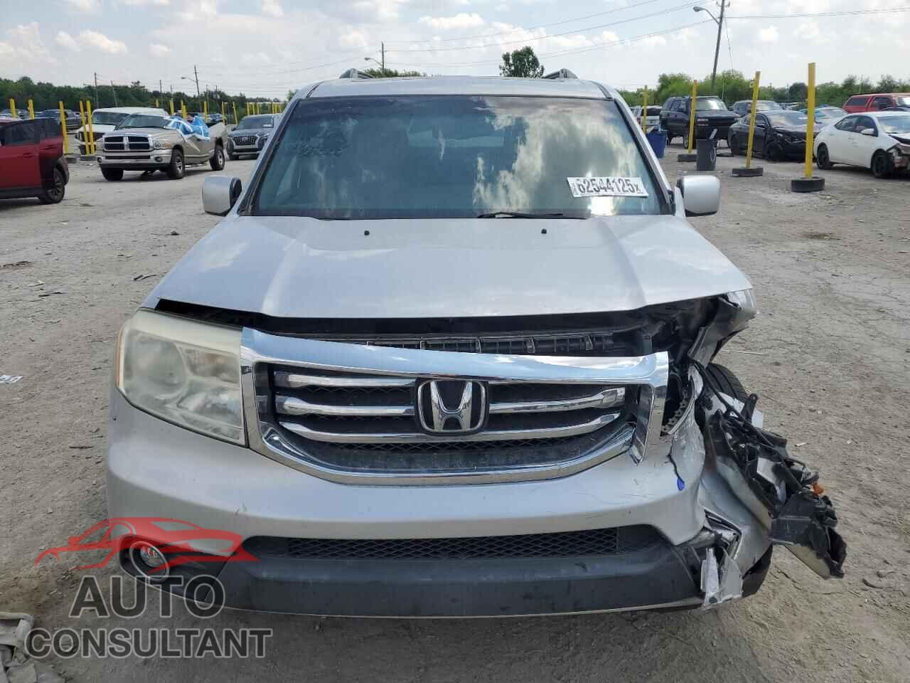 HONDA PILOT 2013 - 5FNYF4H69DB040103