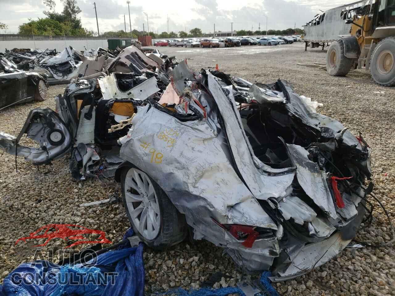 TESLA MODEL S 2017 - 5YJSA1E10HF178873