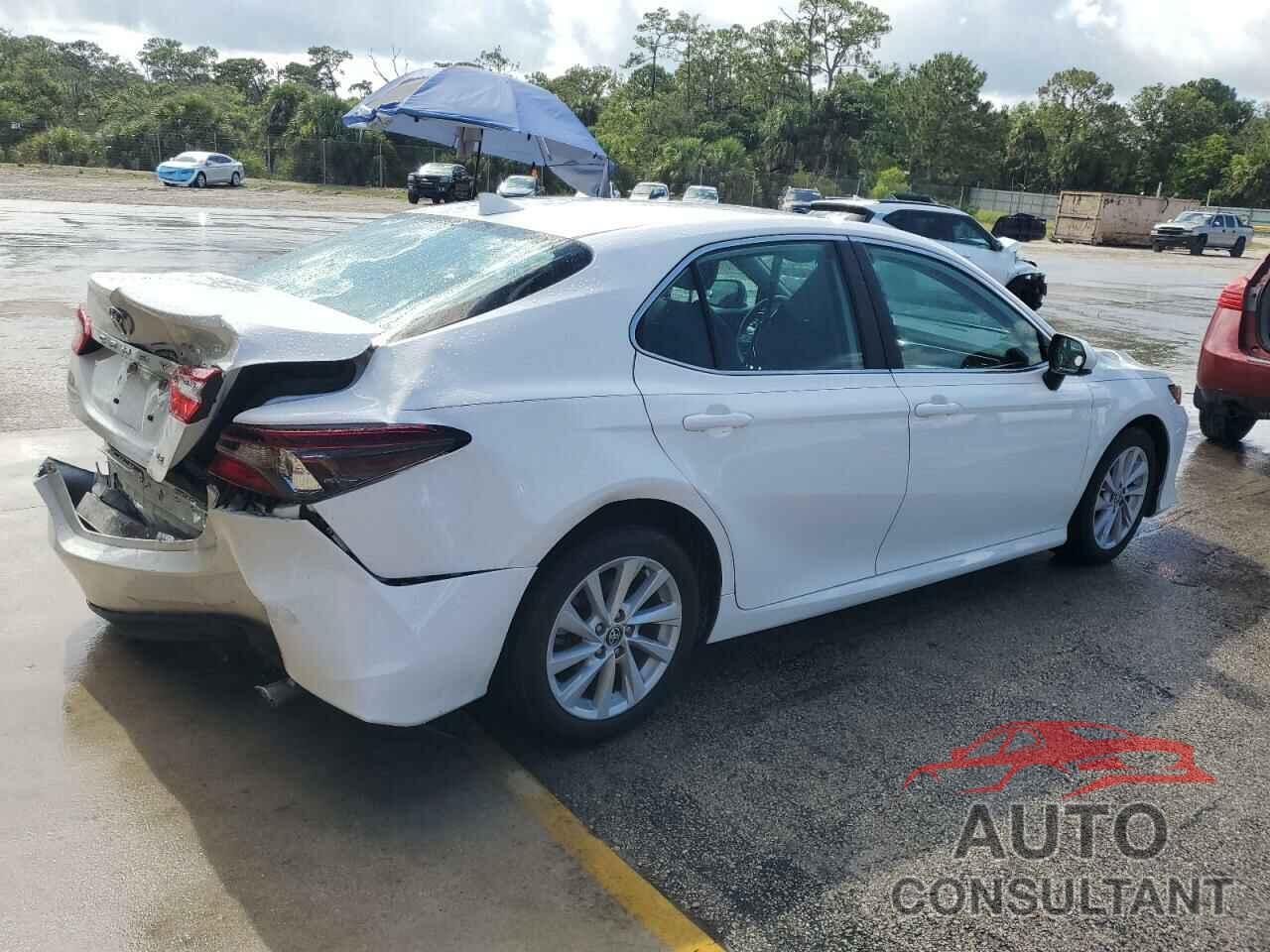TOYOTA CAMRY 2021 - 4T1C11AK8MU597912
