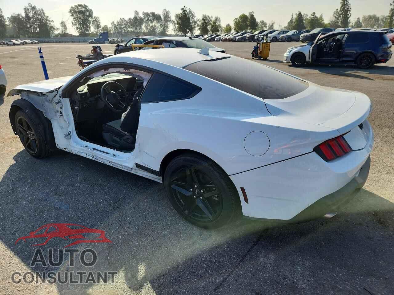 FORD MUSTANG 2024 - 1FA6P8TH1R5138187