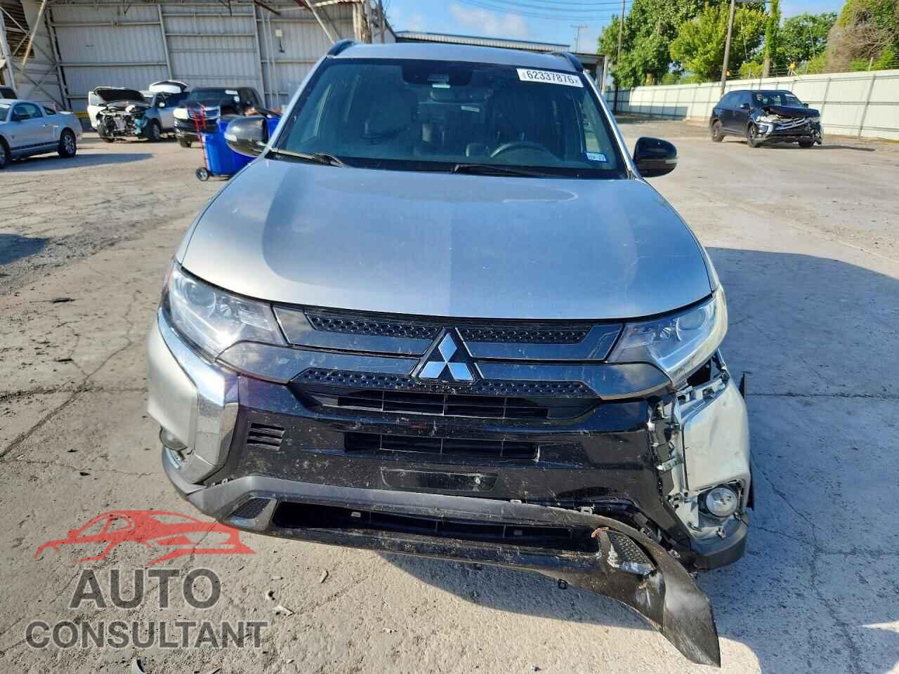 MITSUBISHI OUTLANDER 2020 - JA4AD3A36LZ028401