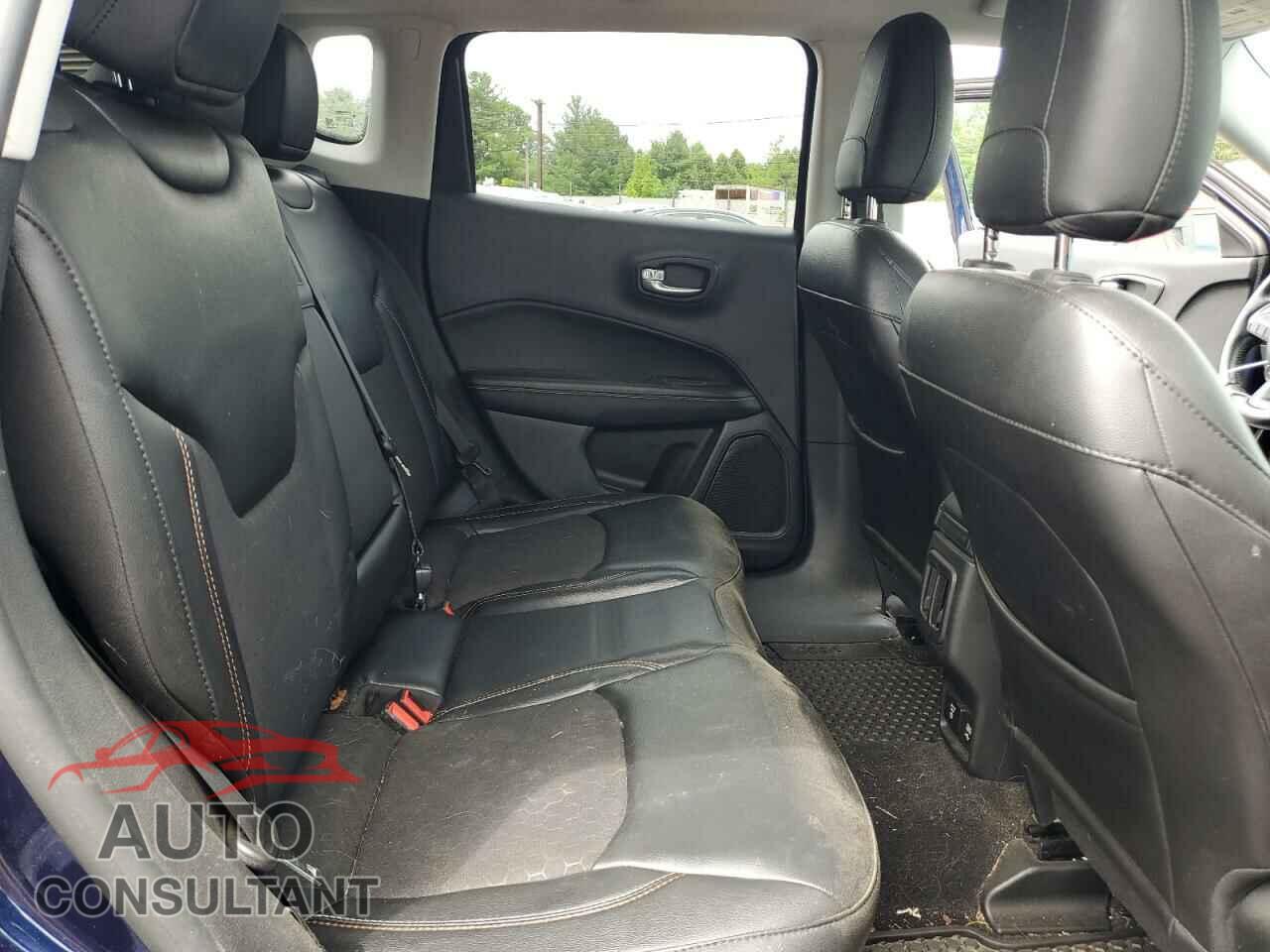 JEEP COMPASS 2018 - 3C4NJDBB2JT483424