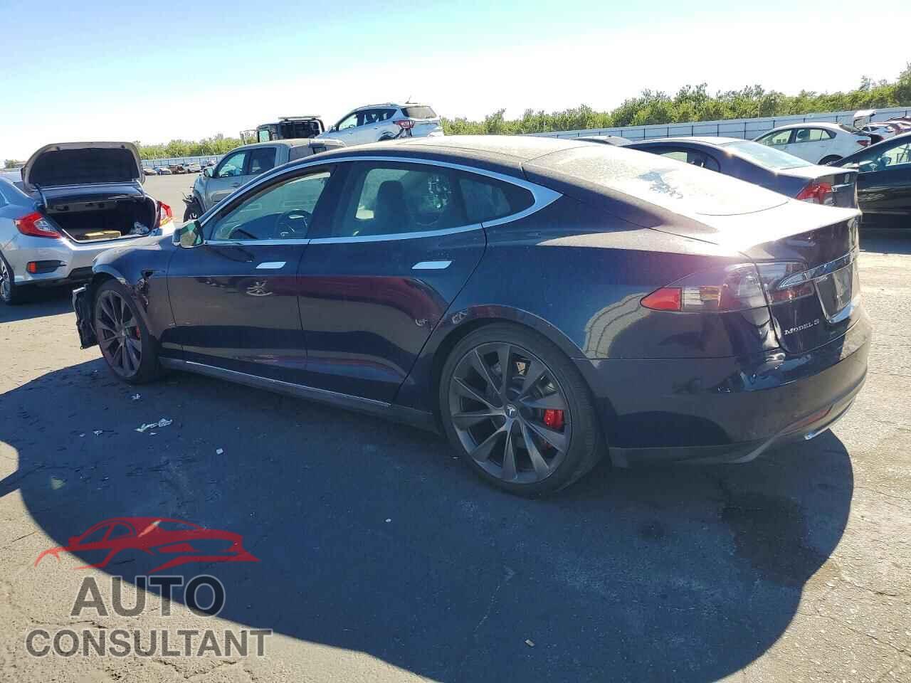 TESLA MODEL S 2014 - 5YJSA1H15EFP45229