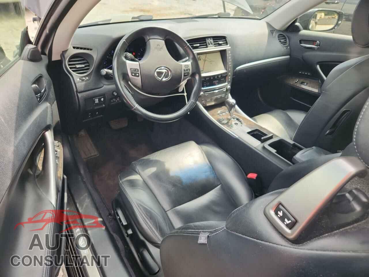 LEXUS IS 2012 - JTHFE2C24C2507995