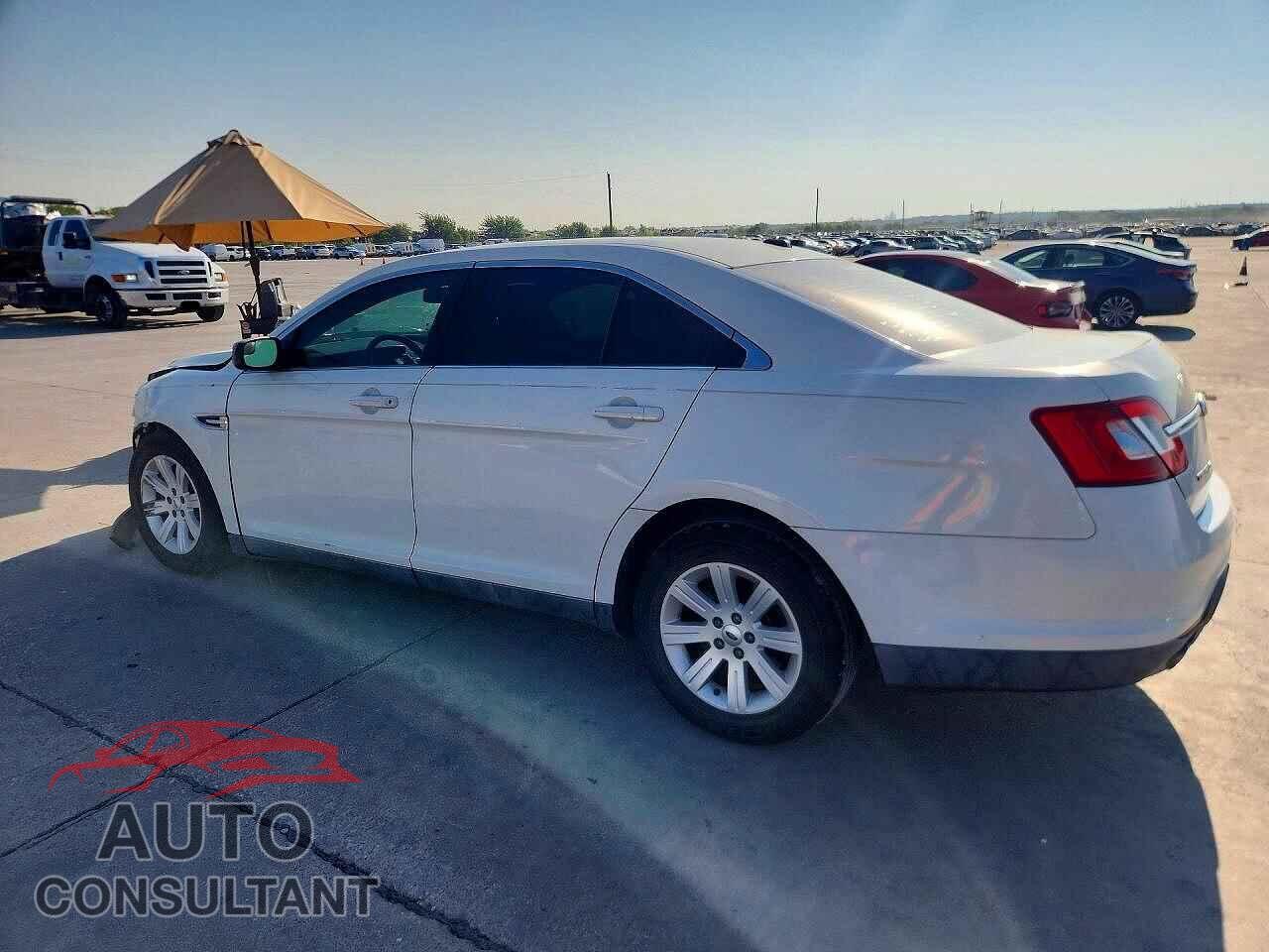 FORD TAURUS 2012 - 1FAHP2DW8CG104892