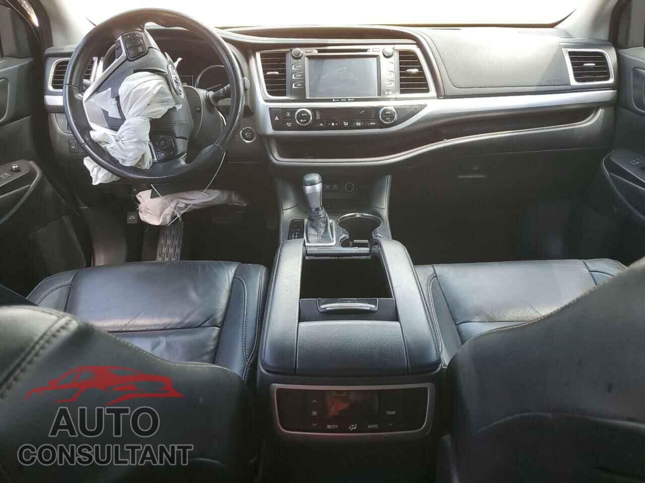 TOYOTA HIGHLANDER 2017 - 5TDKZRFH4HS523448