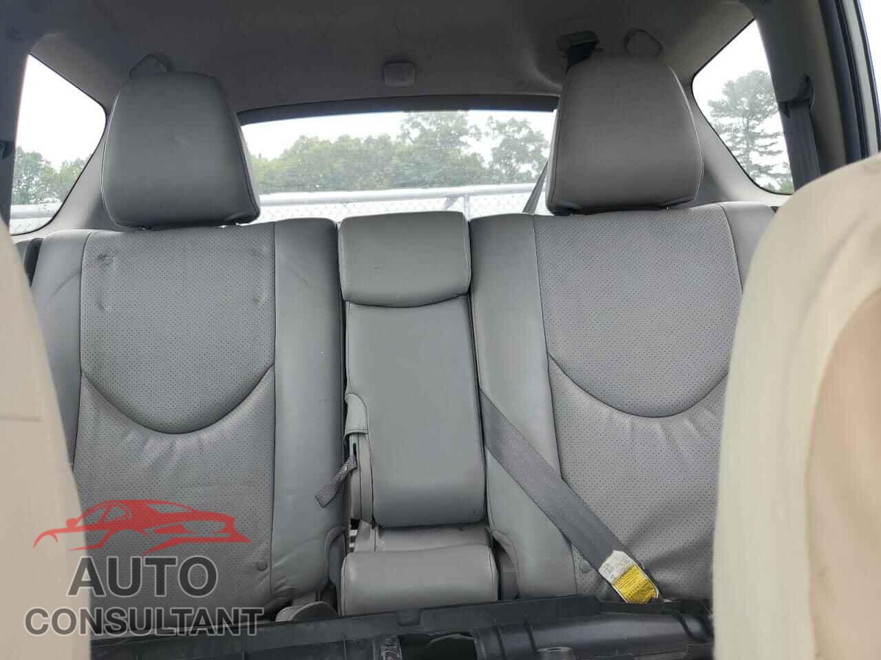 TOYOTA RAV4 2011 - 2T3DF4DV7BW151123