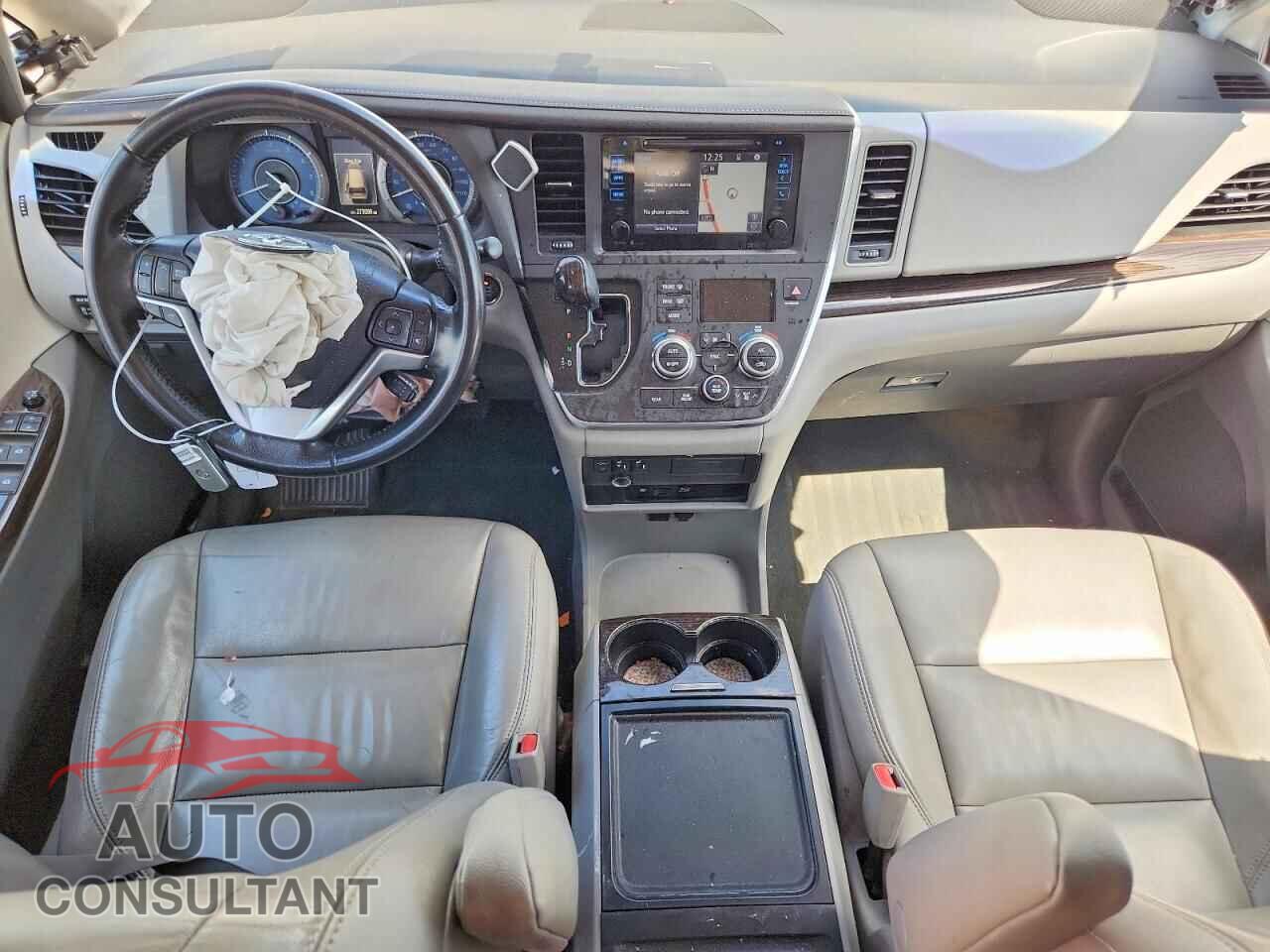 TOYOTA SIENNA 2015 - 5TDDK3DC3FS118468
