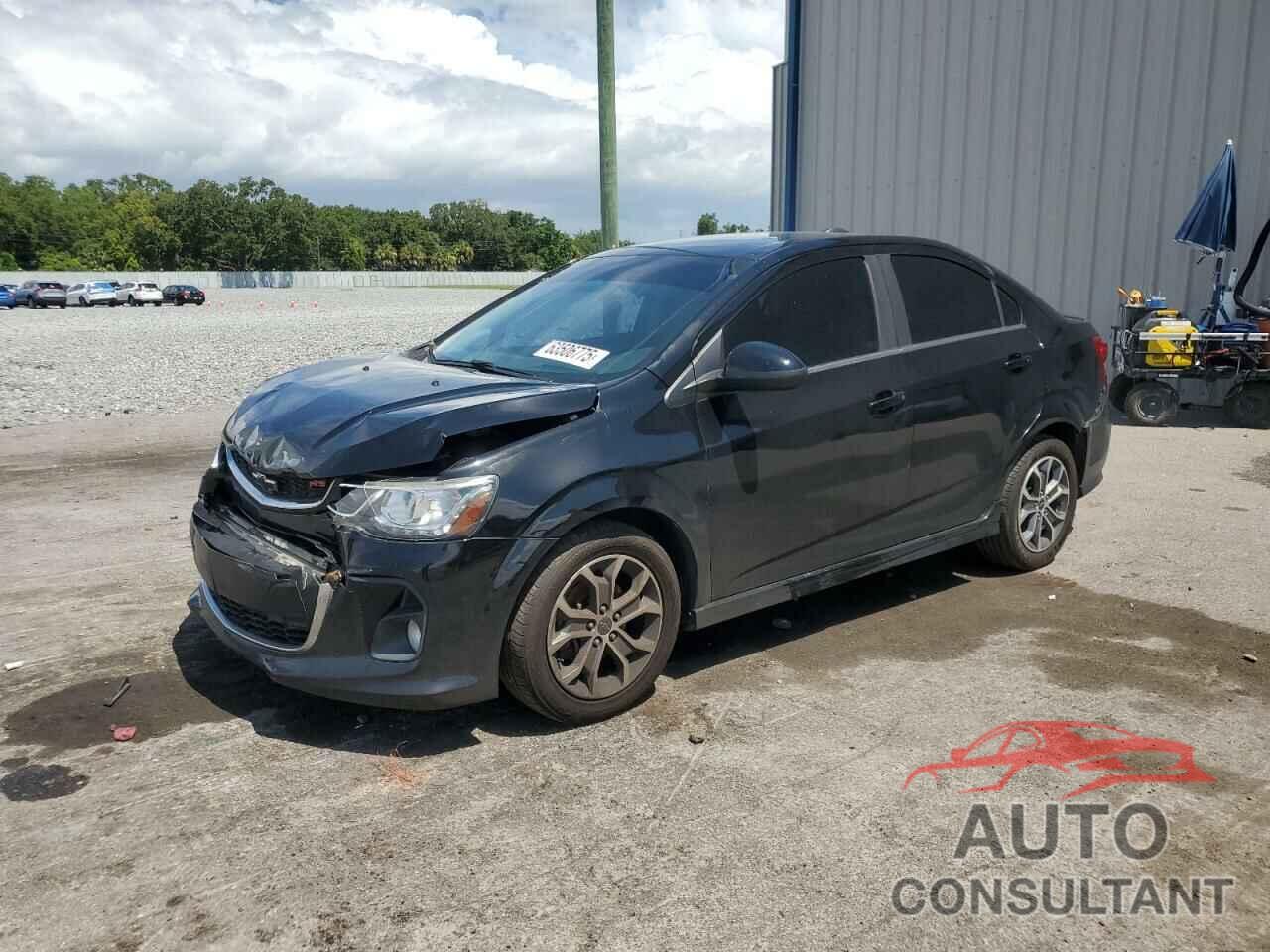 CHEVROLET SONIC 2018 - 1G1JD5SH2J4137632
