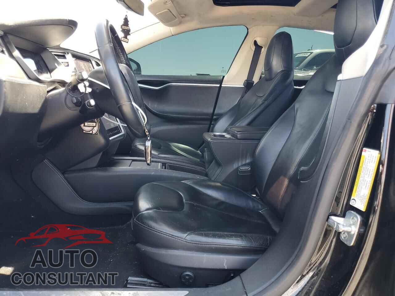 TESLA MODEL S 2015 - 5YJSA1E20FF105704