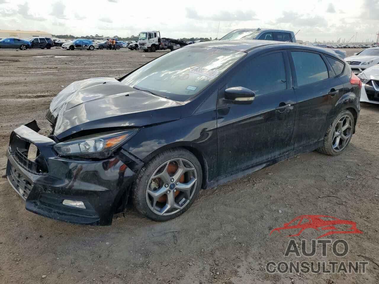 FORD FOCUS 2018 - 1FADP3L90JL235822