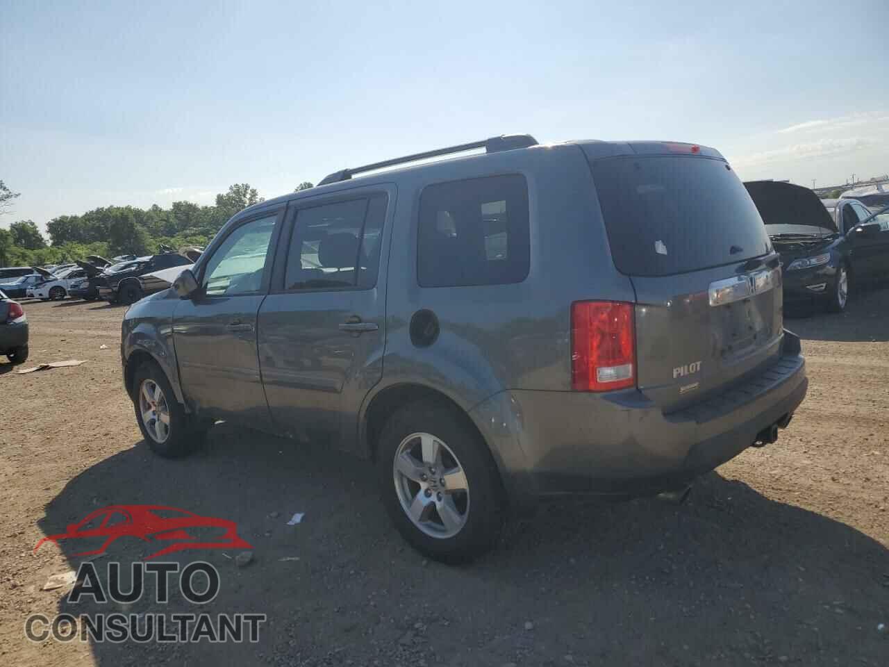 HONDA PILOT 2011 - 5FNYF4H58BB017819