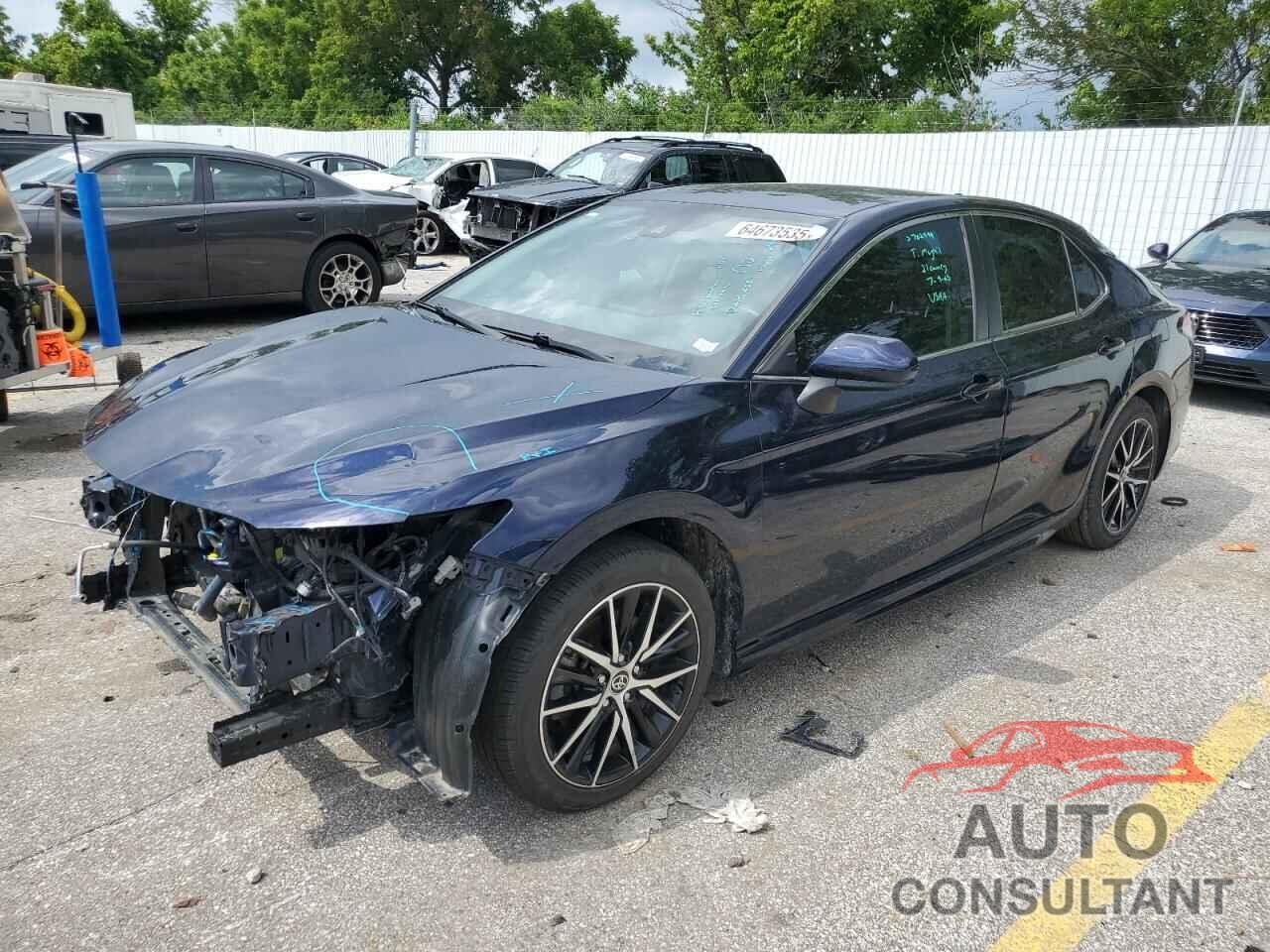 TOYOTA CAMRY 2021 - 4T1G11AK4MU594295