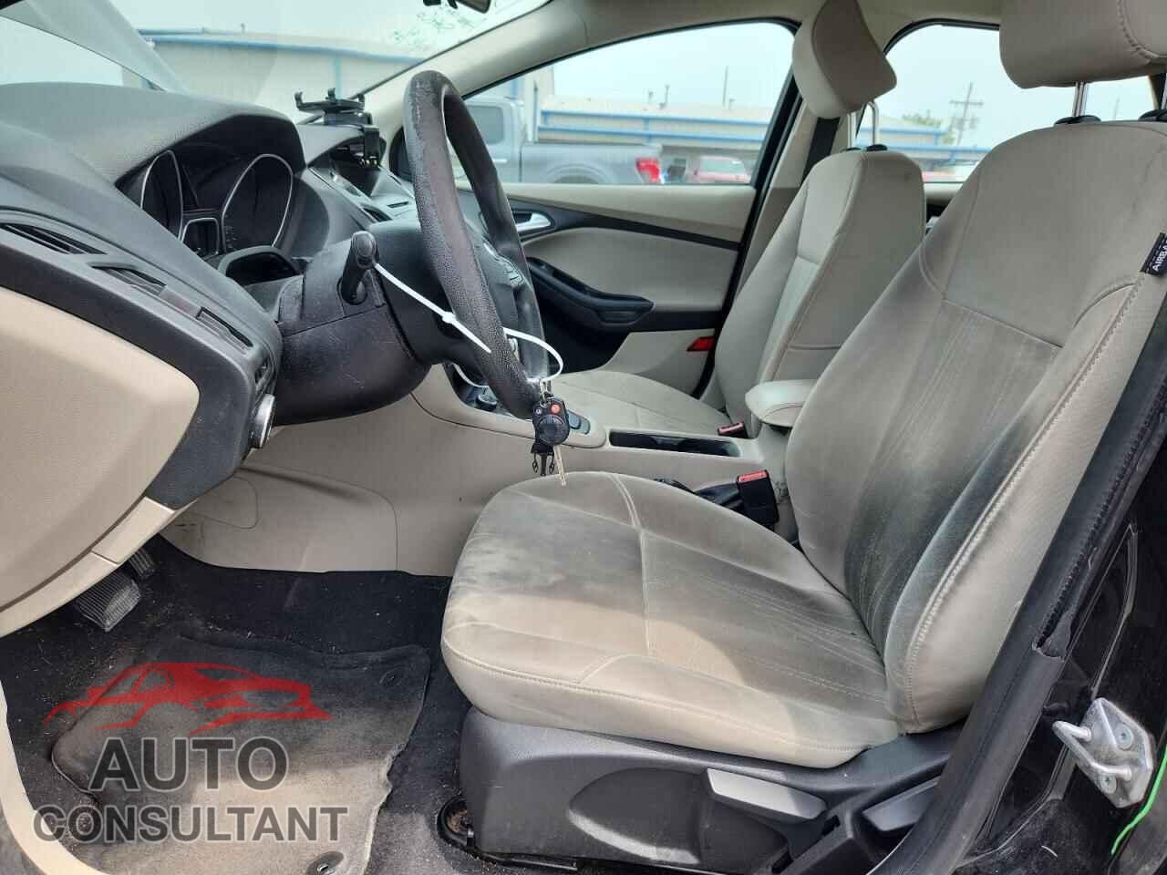 FORD FOCUS 2015 - 1FADP3F29FL293580