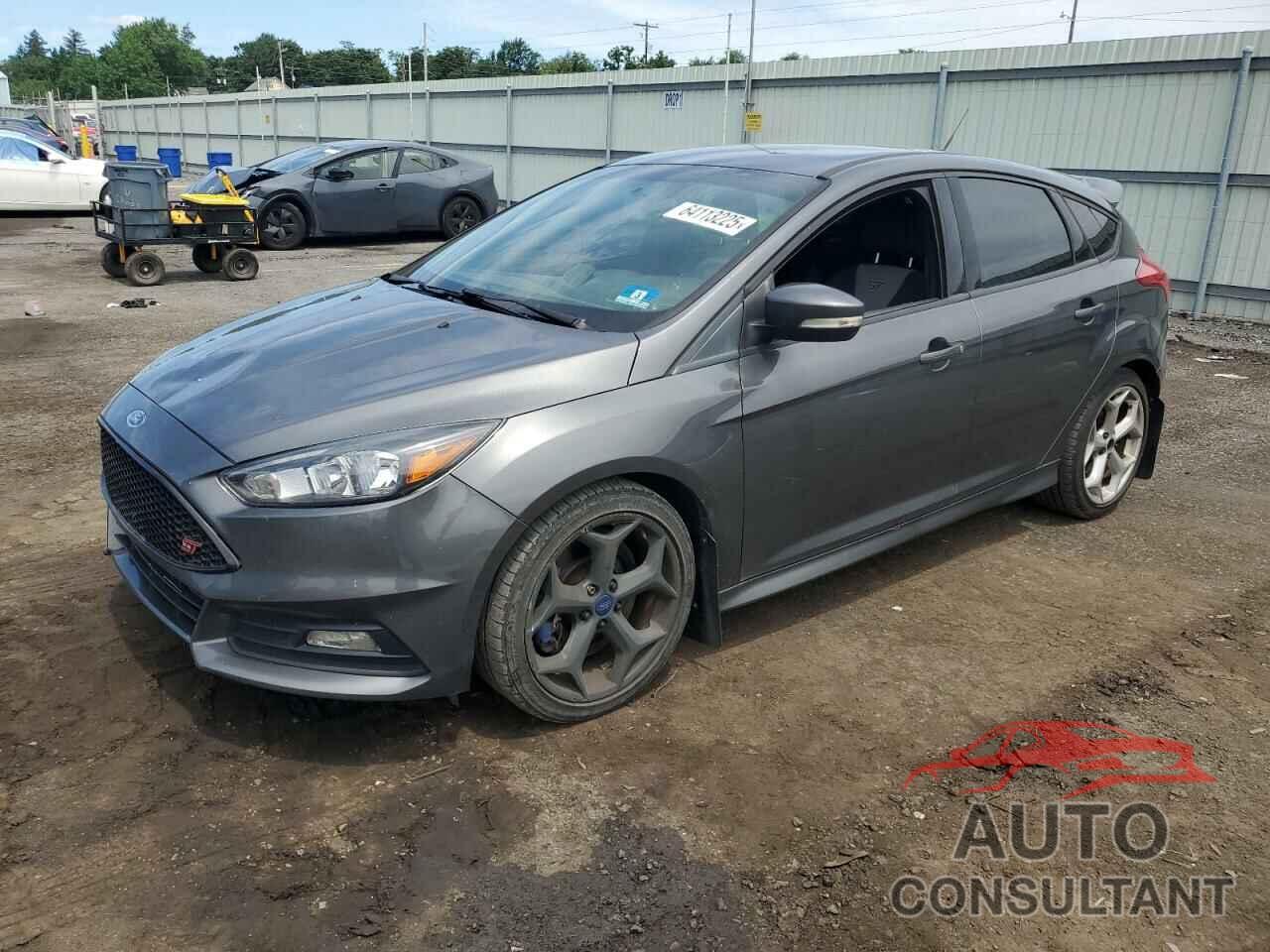 FORD FOCUS 2018 - 1FADP3L90JL226098