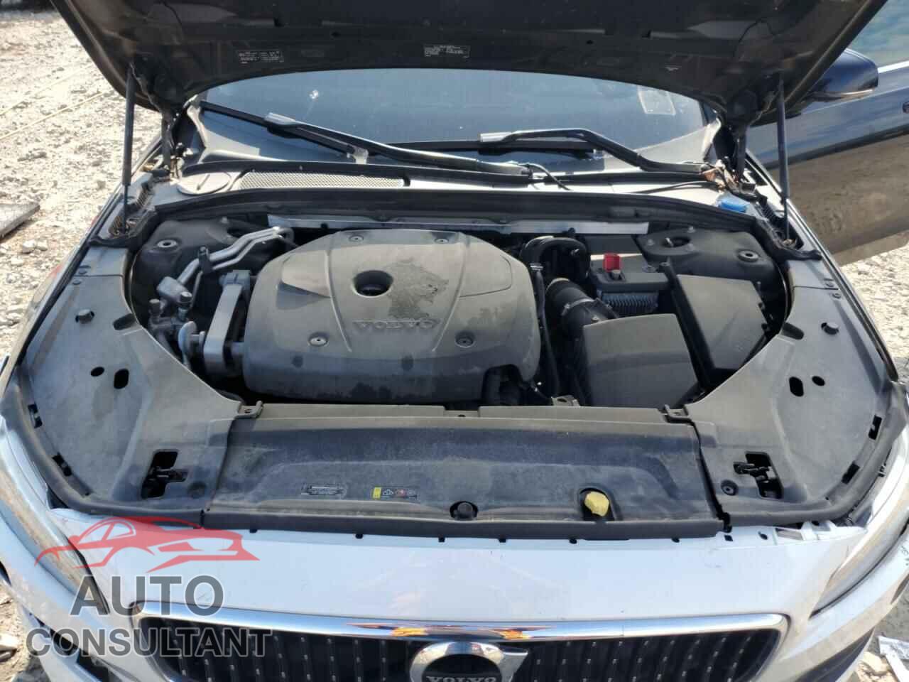 VOLVO S90 2018 - LVY982AK2JP034664