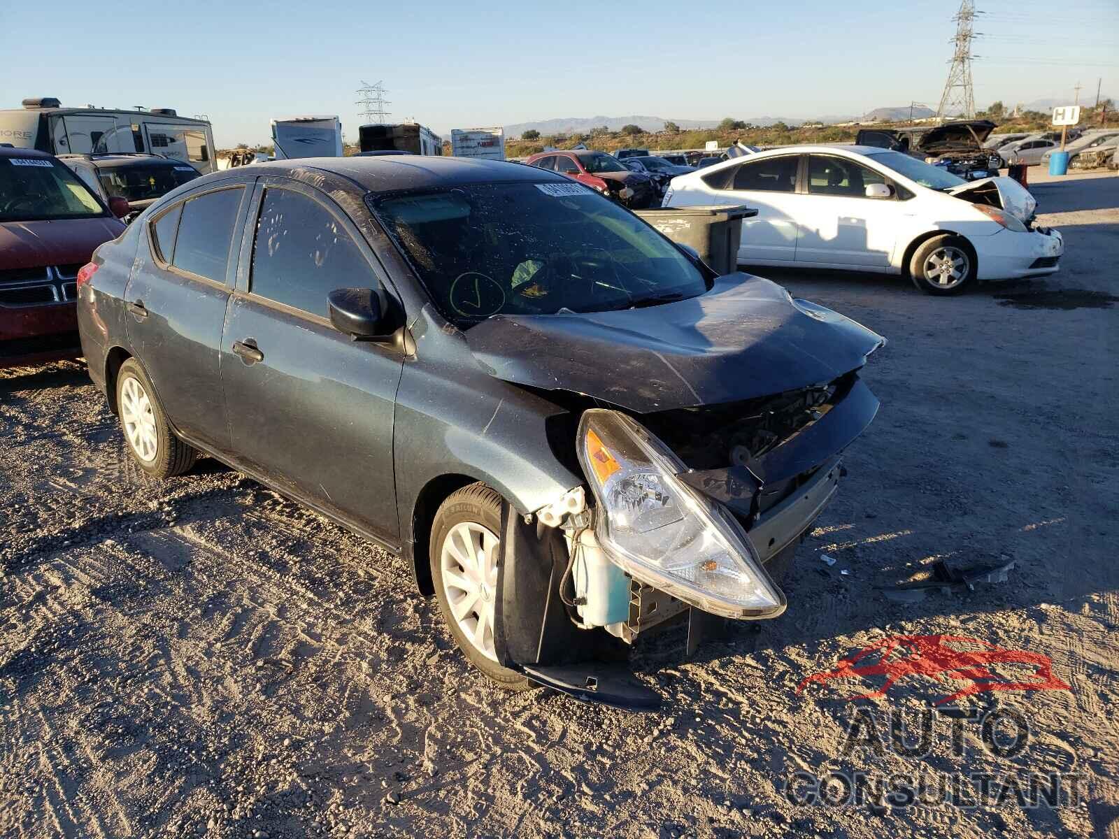 NISSAN VERSA 2017 - 3N1CN7AP7HL801805