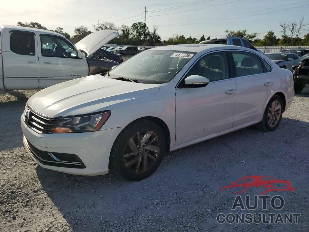 VOLKSWAGEN PASSAT 2018 - 1VWBA7A33JC015130