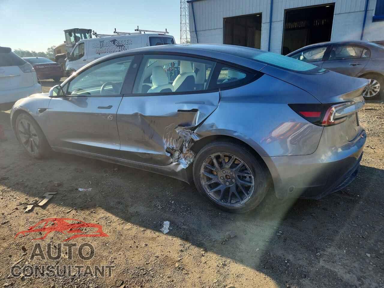 TESLA MODEL 3 2025 - 5YJ3E1EB9SF995946