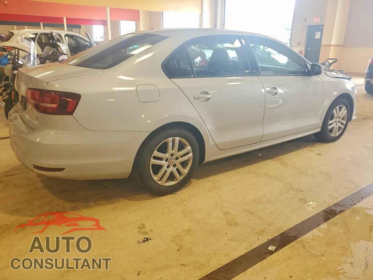 VOLKSWAGEN JETTA 2018 - 3VW2B7AJ8JM245126