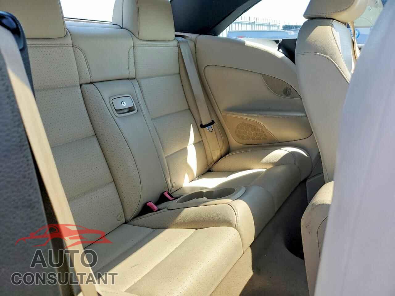 VOLKSWAGEN EOS 2012 - WVWBD7AH4CV000634