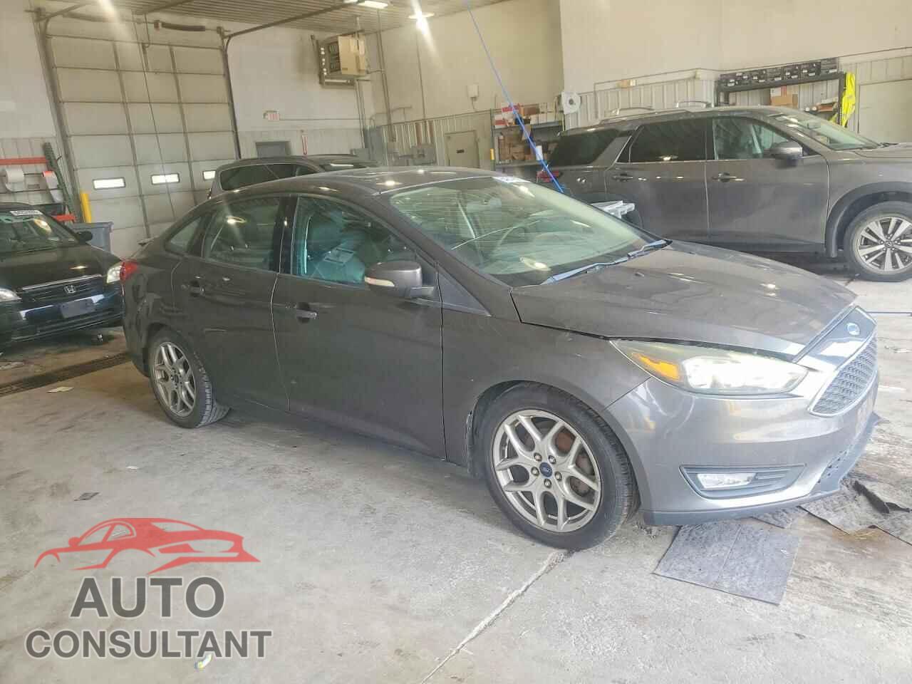 FORD FOCUS 2015 - 1FADP3F26FL275084