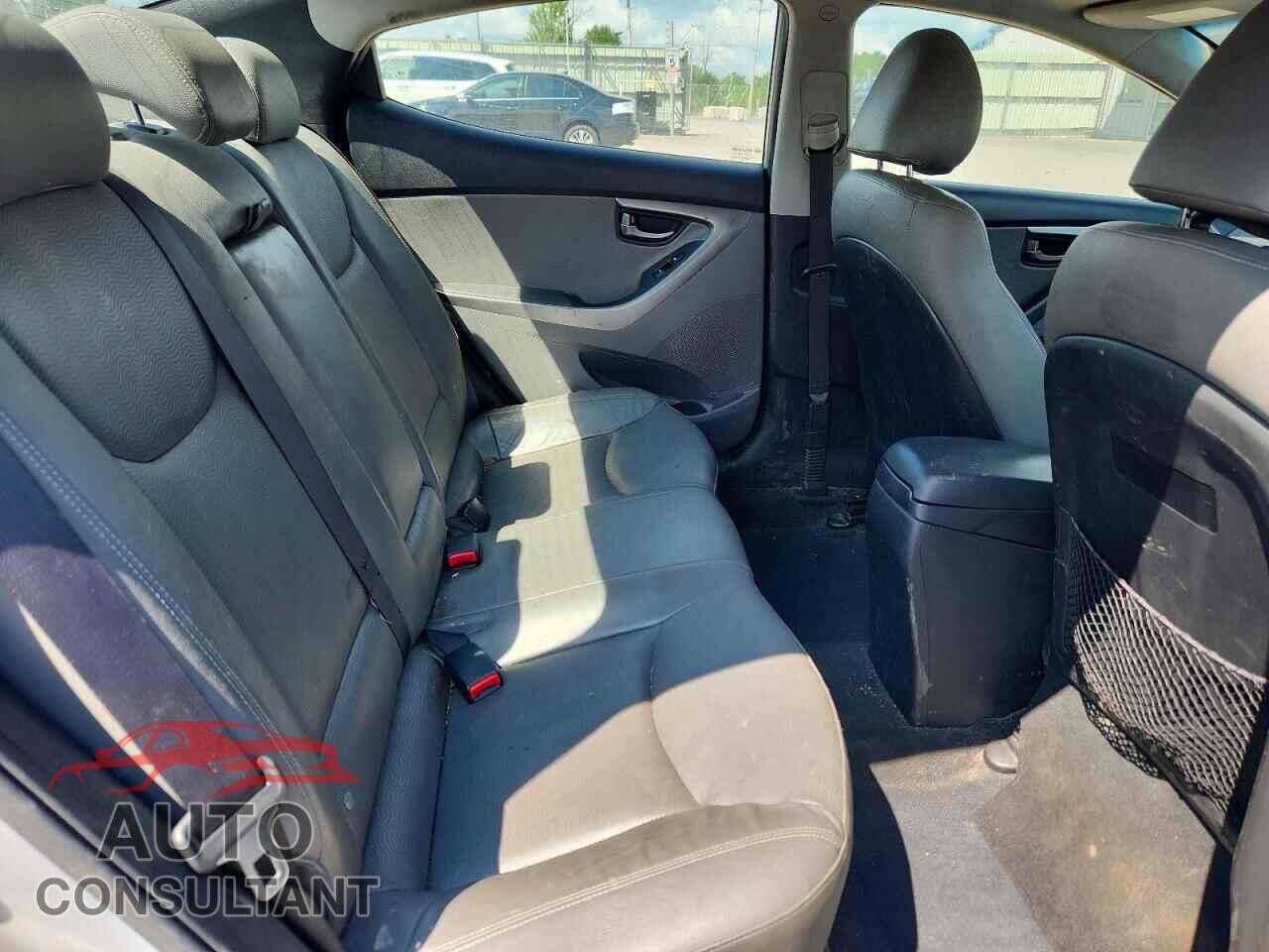 HYUNDAI ELANTRA 2013 - KMHDH4AE0DU842178