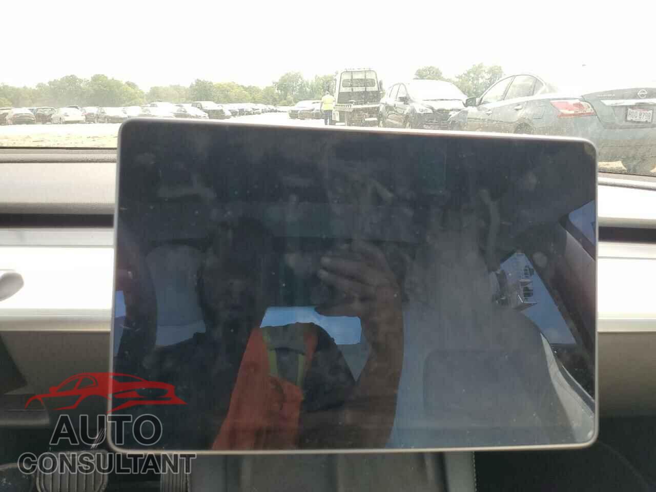 TESLA MODEL 3 2022 - 5YJ3E1EB9NF108477