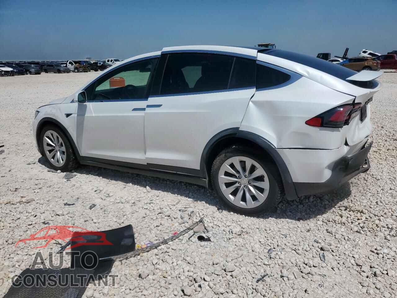 TESLA MODEL X 2020 - 5YJXCBE28LF268358