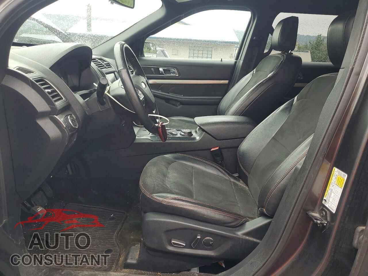 FORD EXPLORER 2018 - 1FM5K8D88JGA95023