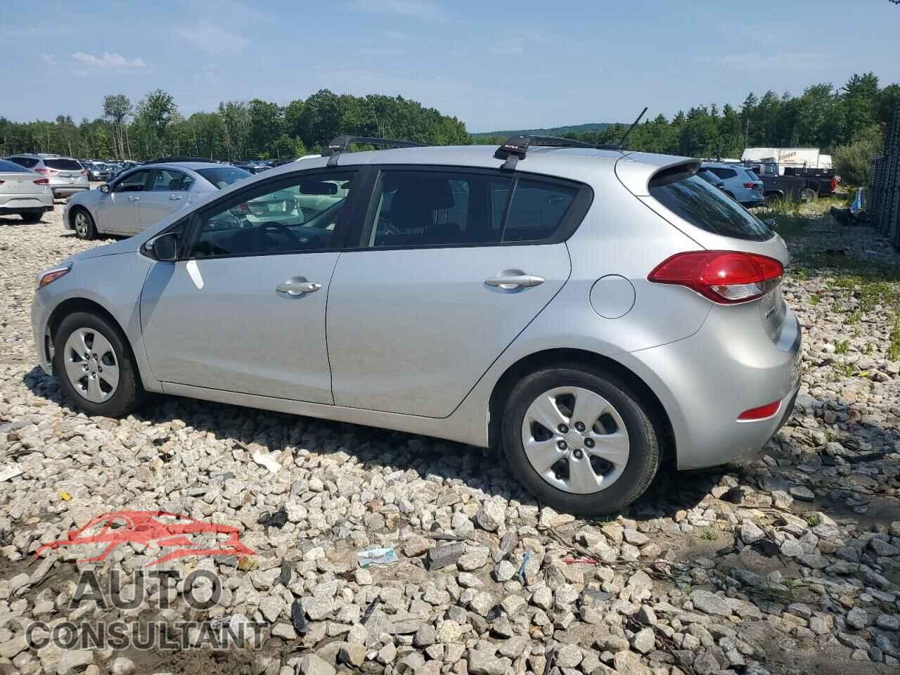 KIA FORTE 2018 - KNAFK5A80J5772859