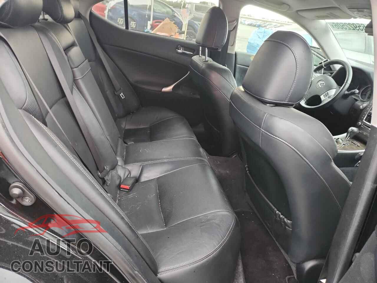 LEXUS IS 2012 - JTHBF5C22C5168360