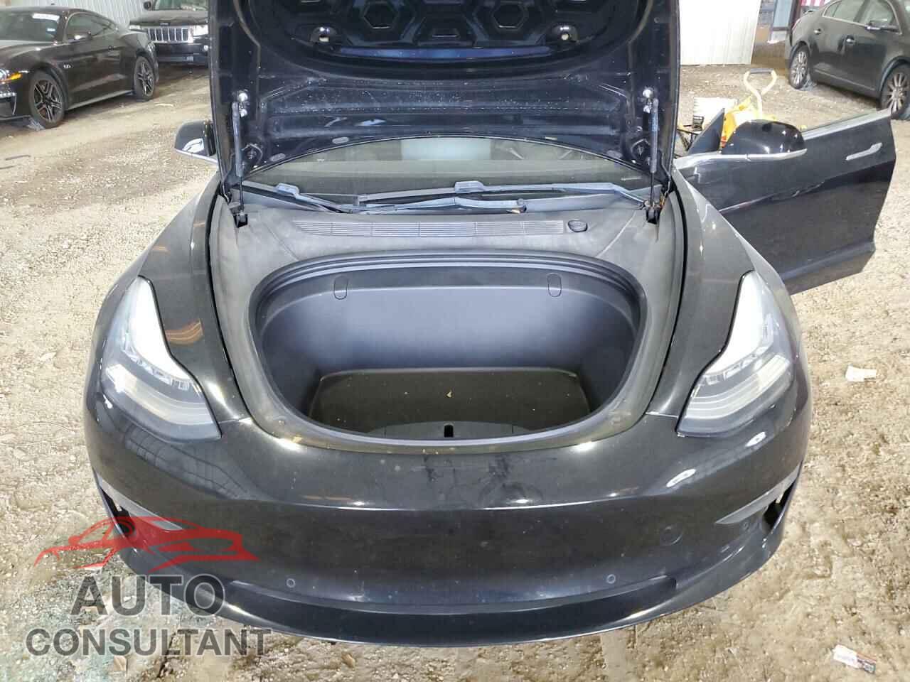 TESLA MODEL 3 2018 - 5YJ3E1EA1JF157514