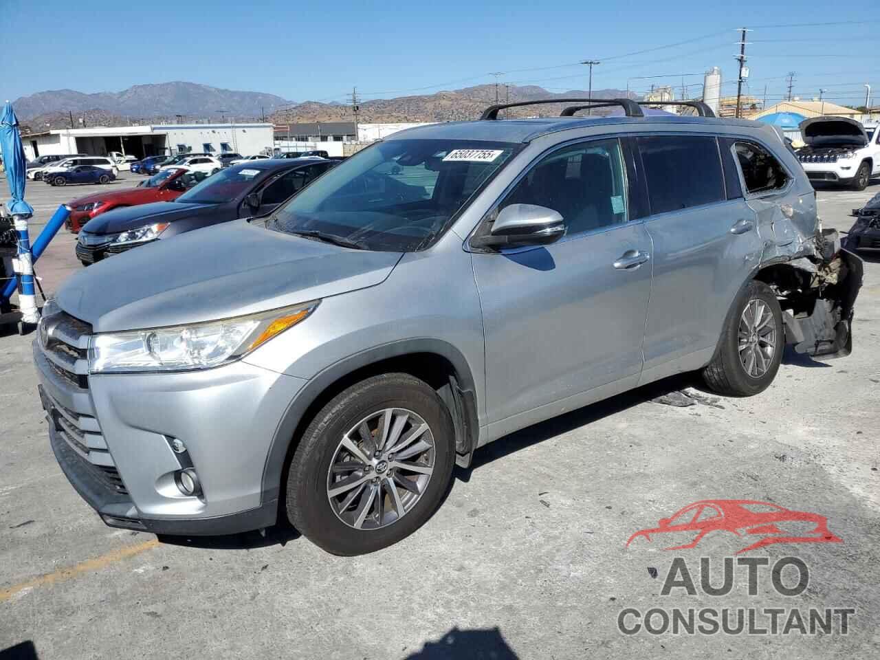 TOYOTA HIGHLANDER 2017 - 5TDKZRFH2HS512416
